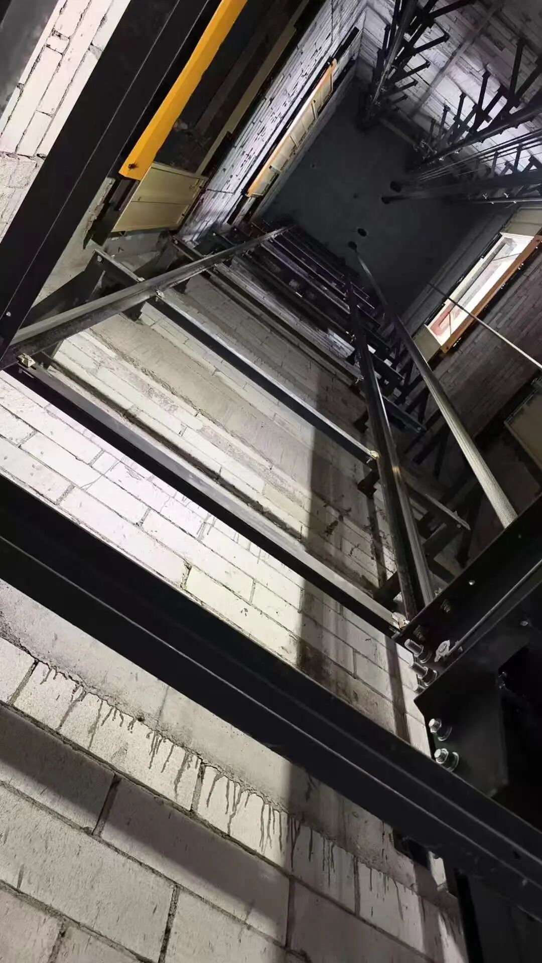 法立奥超大空间货梯